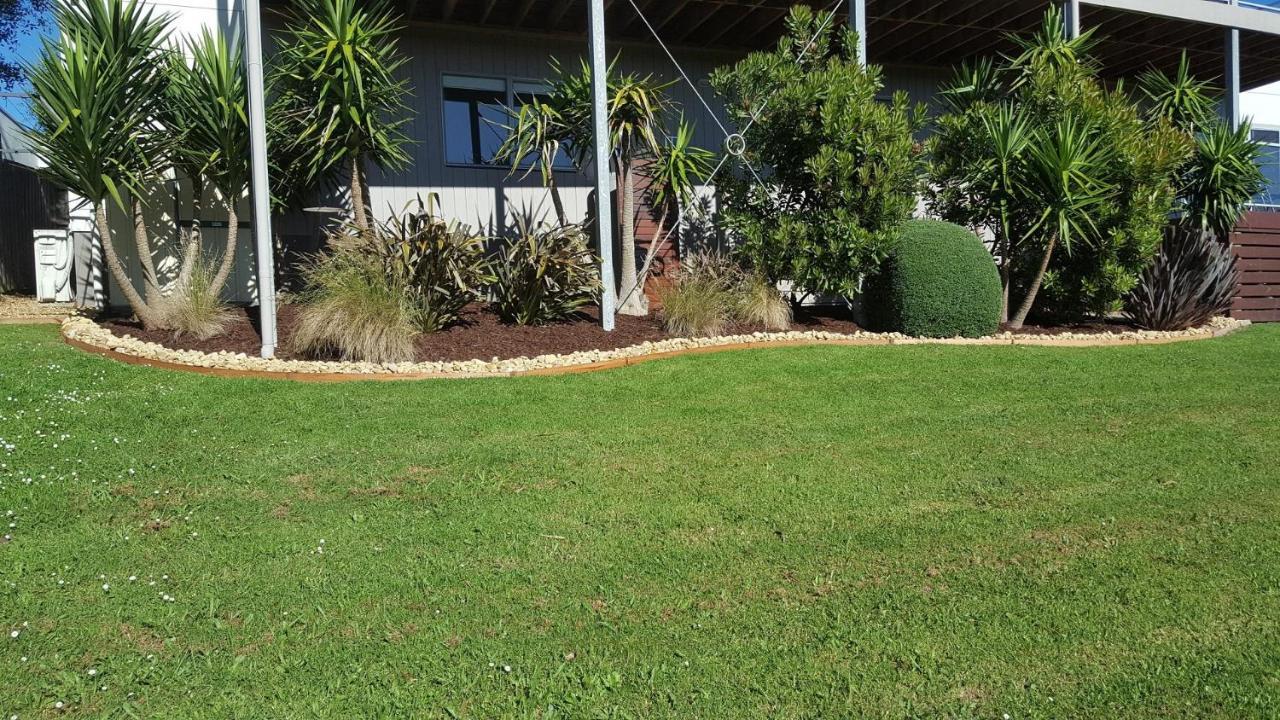 Saltwater Breeze Retreat Villa Cowes Exterior photo